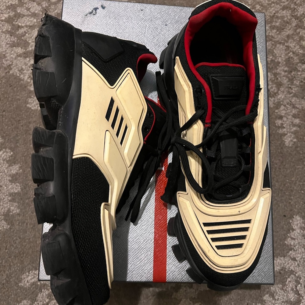 PRADA CLOUDBUST THUNDER WHITE AND BLACK SIZE 10 comes with everything - Picture 3 of 6